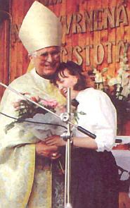 Otec biskup Hnilica s vizionářkou Ivetkou 